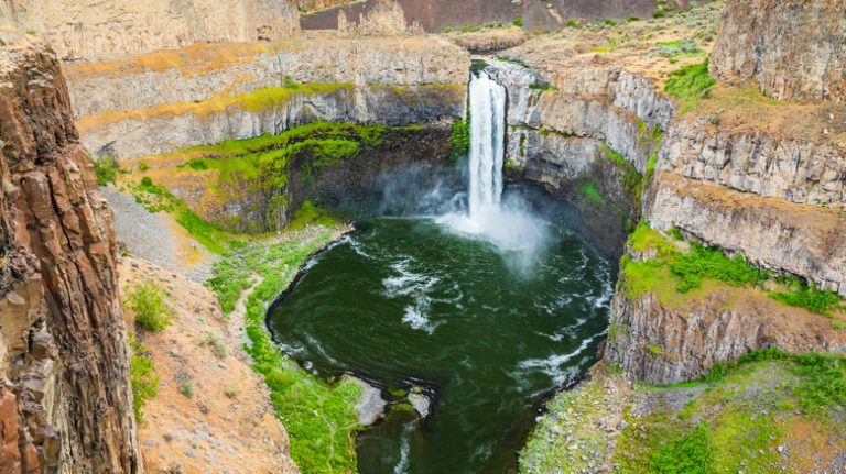 Palouse Falls canyon view