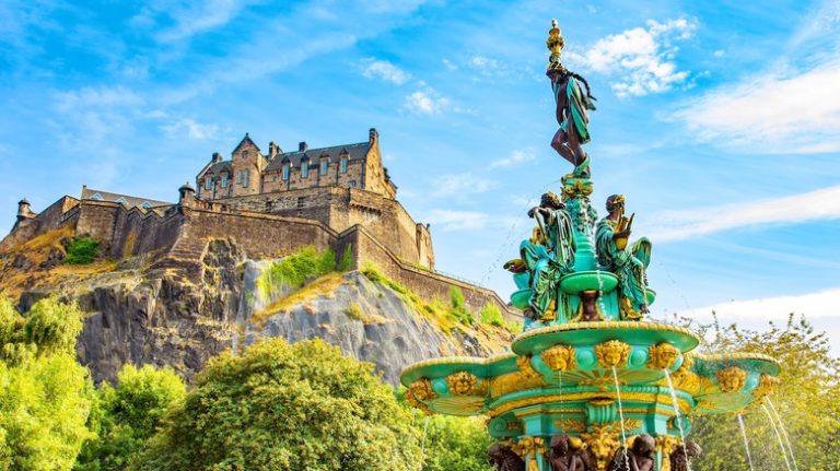 View of Edinburgh Castle and fountain