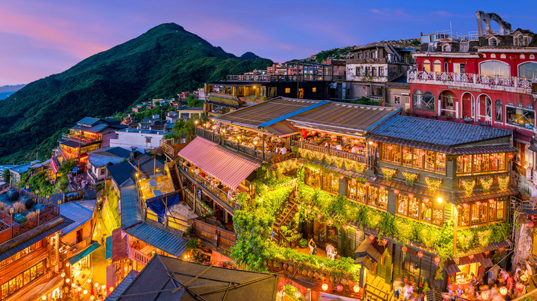 Jiufen Old Street night market