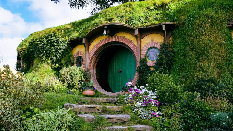 Hobbit Hole movie set tour