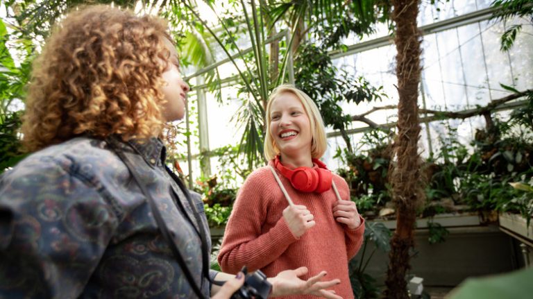 female travelers at botanic garden