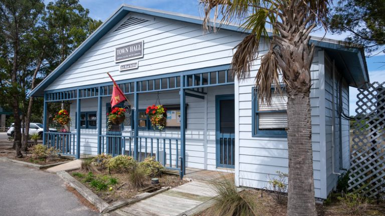 Pawley's Island old town hall