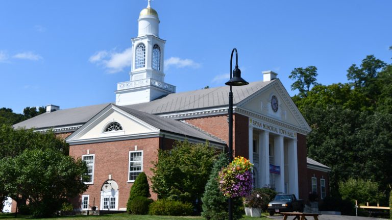 Memorial Town Hall, Washngton, Connecticut