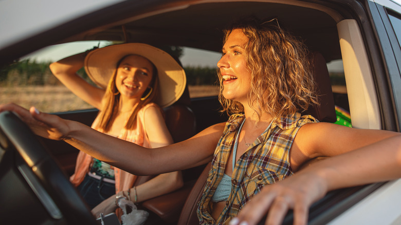 friends on road trip