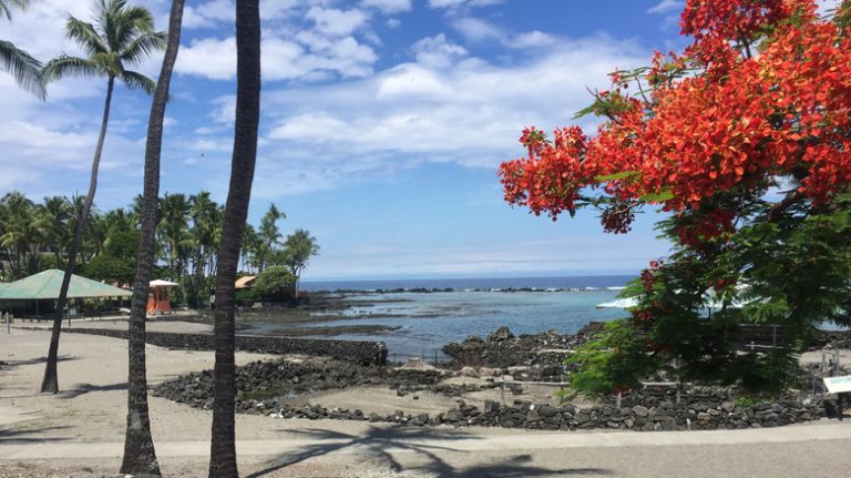 view of Kahaluu Beach Park