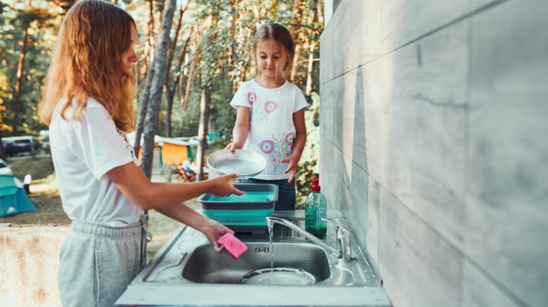 clean dishes camping