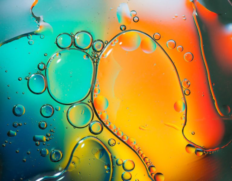 <h3>Substances That Are Insoluble in Water</h3>