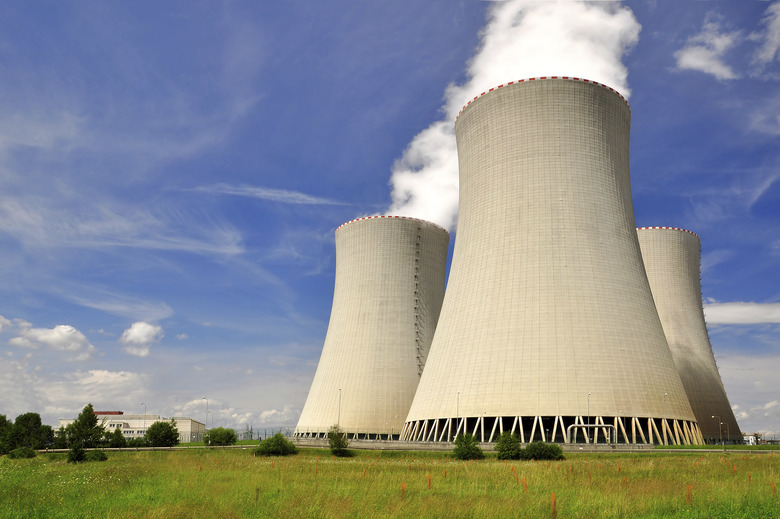 <h3>Is Nuclear Energy Considered Renewable or Nonrenewable?</h3>