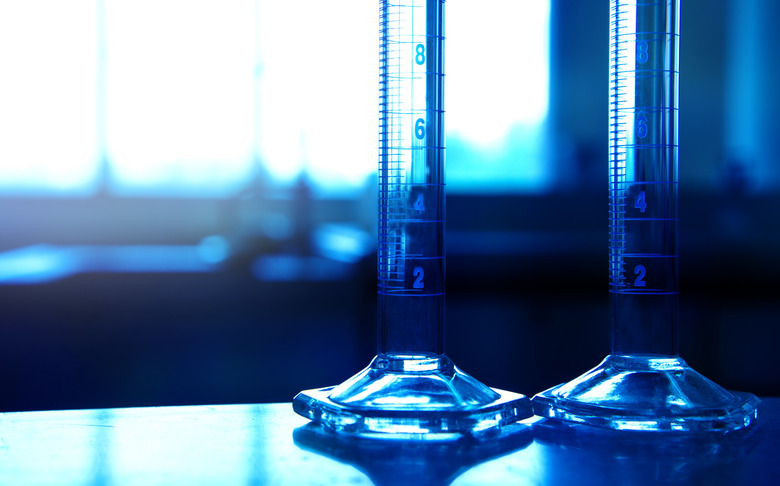 <h3>Understanding the Distinction Between a Beaker and a Graduated Cylinder</h3>