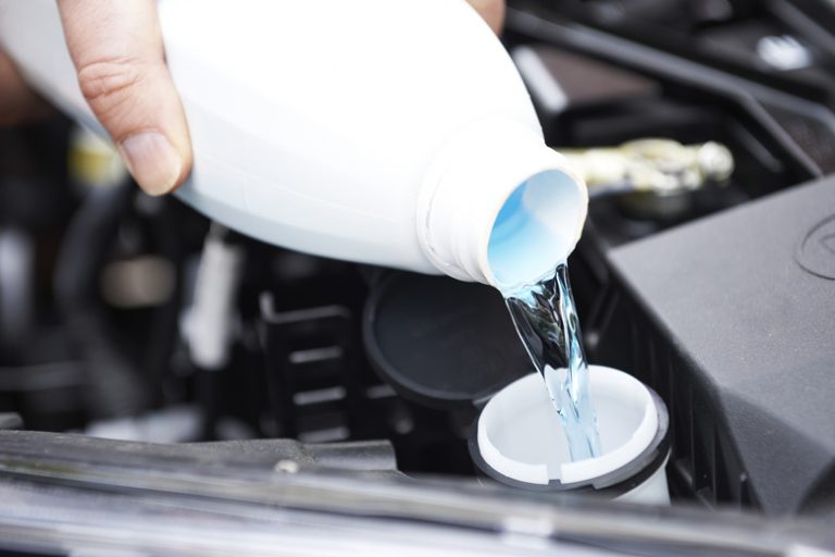 <h3>Ways to Dispose of Methanol Safely</h3>
