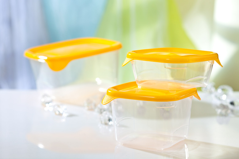 <h3>Guide to Sterilizing Plastic Containers</h3>