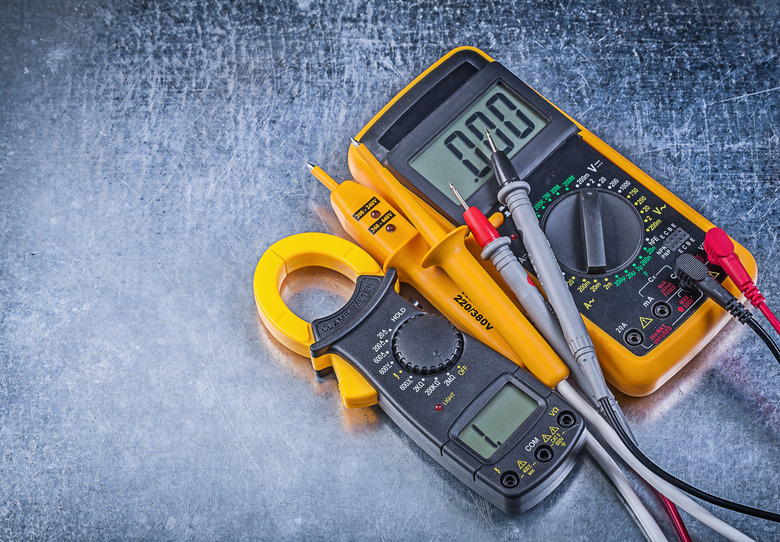 <h3>Using a Cen-Tech Digital Multimeter</h3>