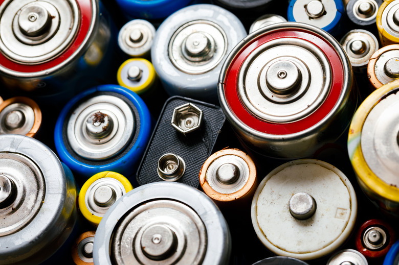 <h3>Components of a Battery</h3> <br /><h4>Understanding Battery Parts</h4>