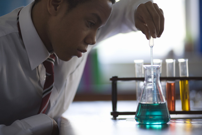 <h3>The Distinctions Between Anionic and Cationic Single Replacement</h3>