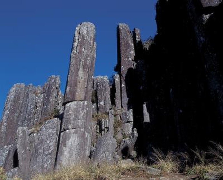 <h3>Identifying Basalt: A Guide</h3>