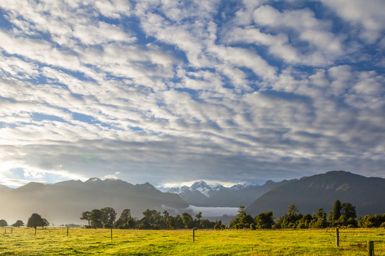 <h3>Understanding Weather Patterns Linked to Stratus Clouds</h3>