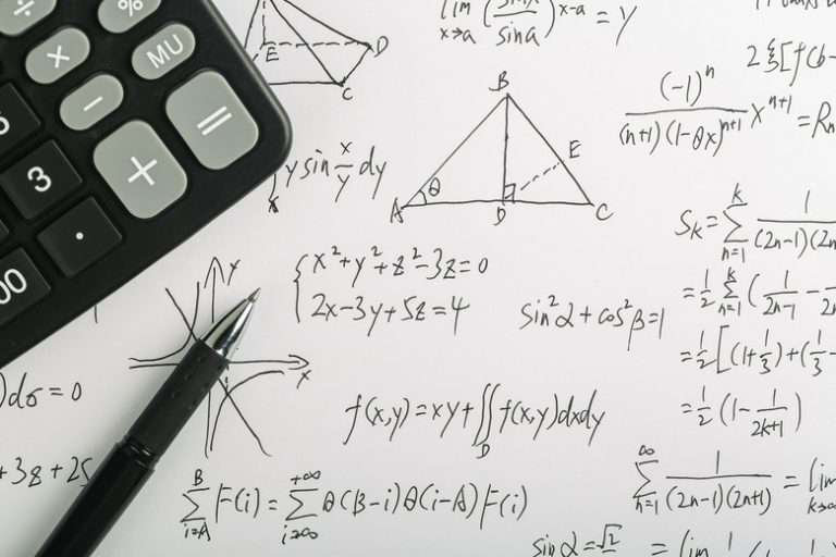 <h3>Integrating Square Root Functions</h3>