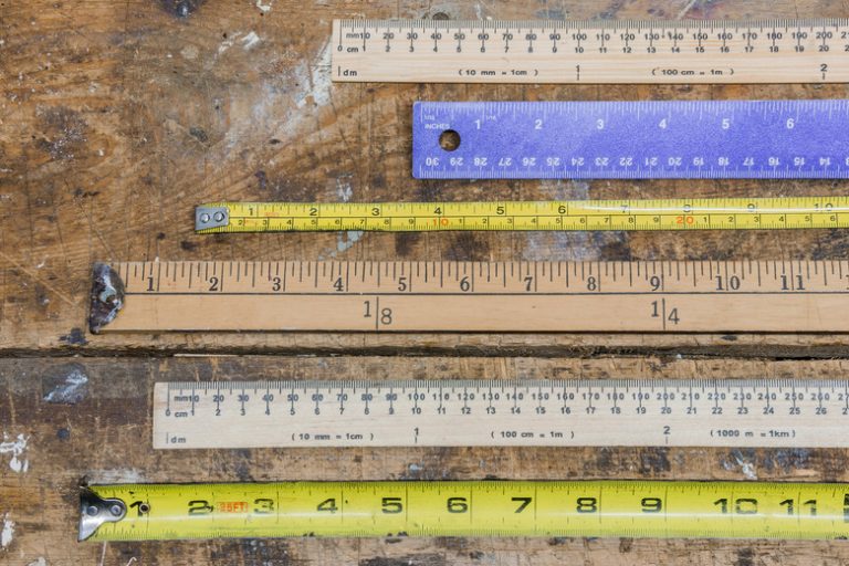 <h3>Meter Stick vs. Yard Stick</h3>
