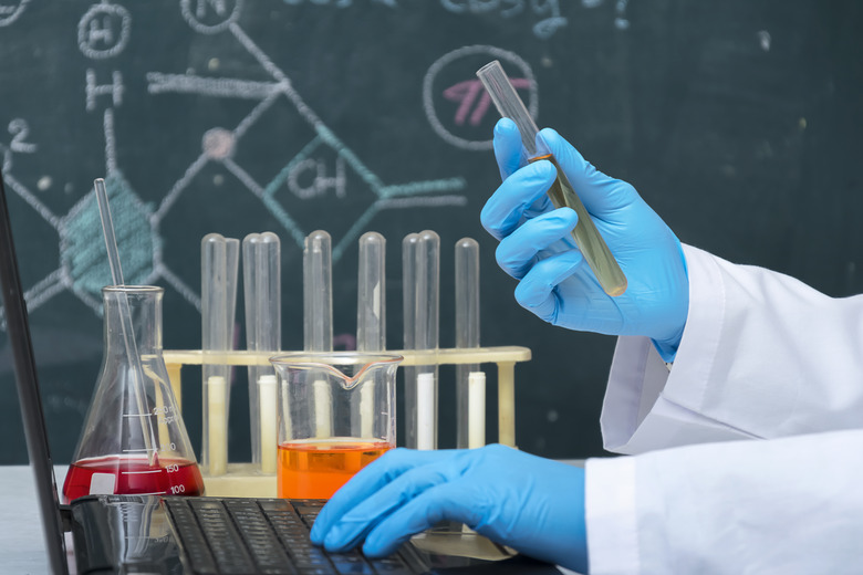 <h3>Understanding the Role of Subscripts in Chemical Formulas</h3>