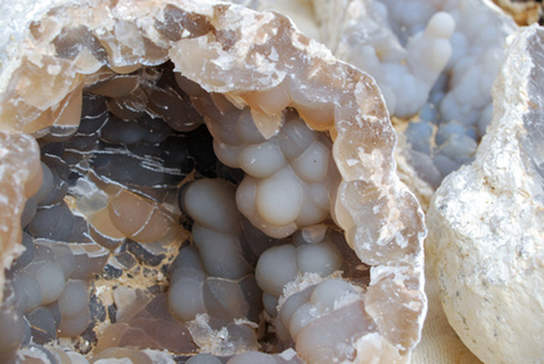 <h3>Discovering Geodes in Idaho</h3>