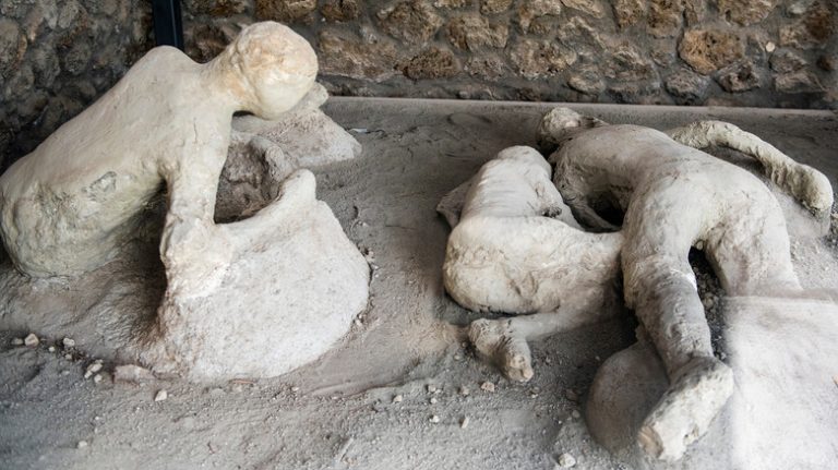 <h3>DNA Testing Uncovers Surprising Identities of Pompeii Victims</h3>