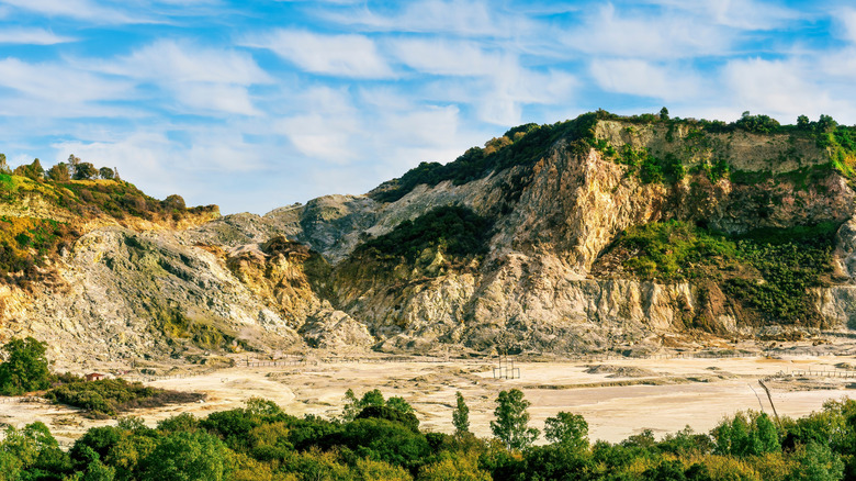 <h3>Europe's Supervolcano: A Looming Threat</h3>